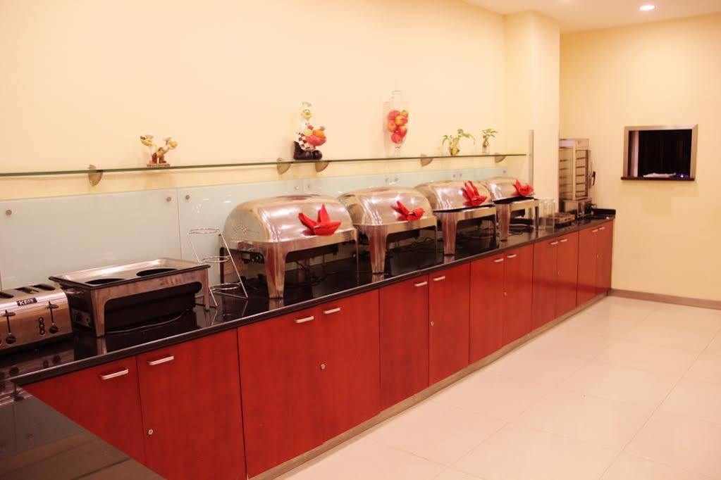 7 Days Inn Shanghai Xujiahui Caobao Road Subway Station Branch Xuhui Exterior photo